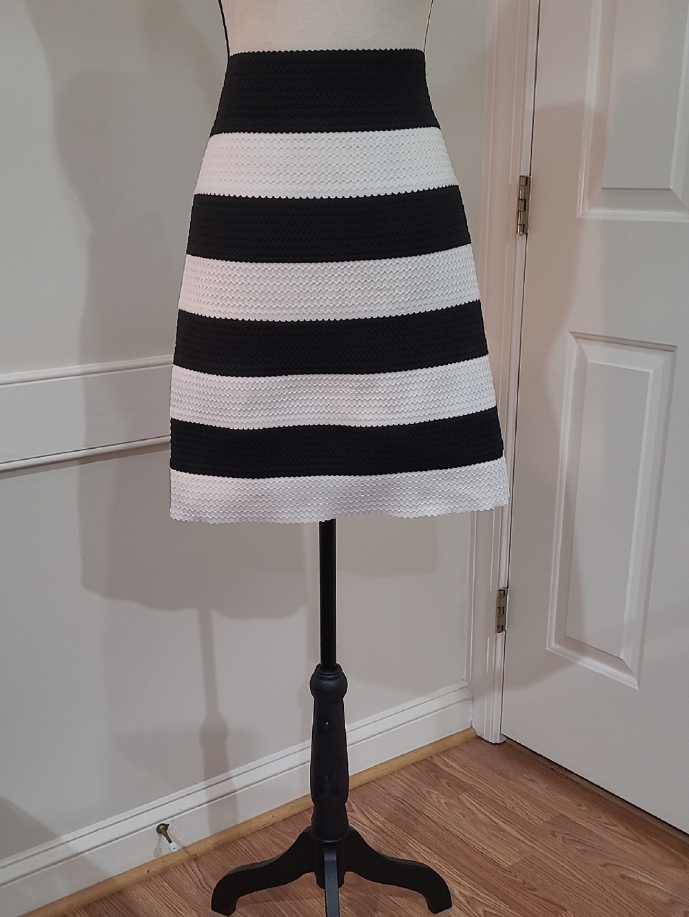 Forever 21  Black & White Horizontal Striped Bodycon Knit Mini Skirt - Size 1X